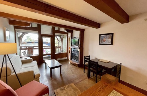 Ucluelet Condo | Seaside