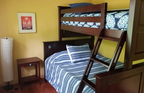 Galiano House | Family Friendly Rancher on Galiano Island, 5minutes to Montague Marine Park