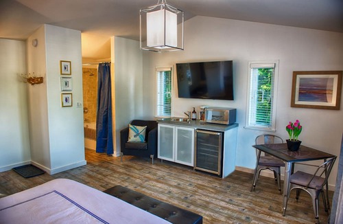 Ucluelet House | The Francis Boutique Inn