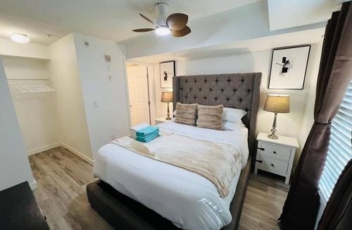 Downtown Edmonton Apartment | Modern Comfort in Edmonton's Heart, 2 Bedroom Apartment