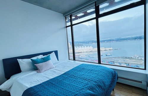 Gastown Apartment | Ocean View Condo . Downtown Vancouver