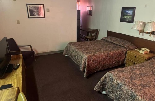 Grande Cache Hotel | Big Horn Motor Inn