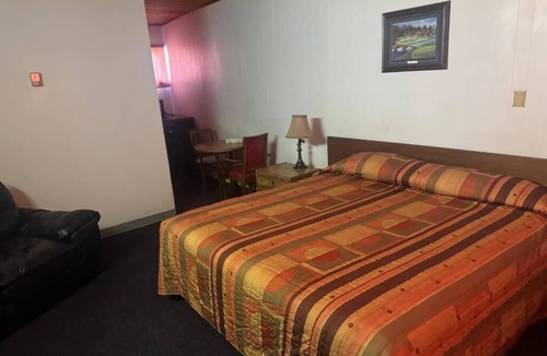 Grande Cache Hotel | Big Horn Motor Inn