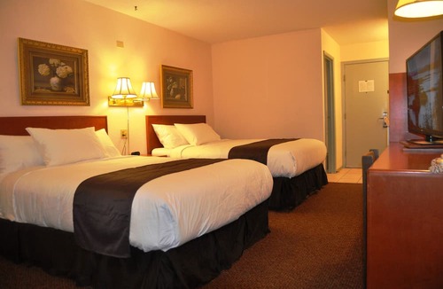 Claresholm Hotel | Best Seven Inn