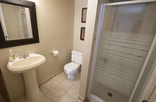 Cardston Bed & Breakfast | Cobblestone Manor B&B