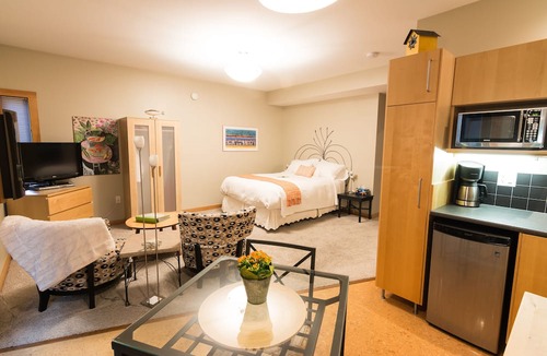 Okanagan-Similkameen Bed & Breakfast | Cormier's Studio