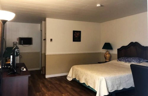 Cache Creek Hotel | Tumbleweed Motel