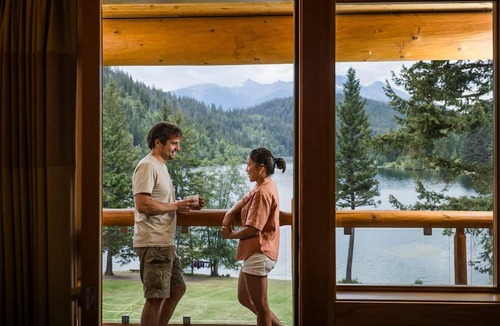 Gold Bridge Hotel | Tyax Lodge & Heliskiing