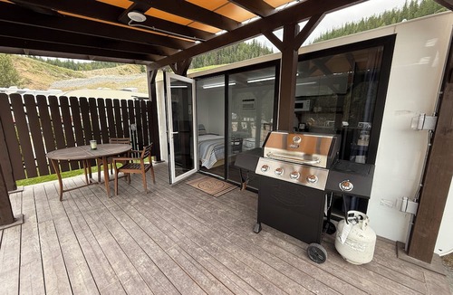 Sicamous Hotel | Mara Lake RV Park & Campground