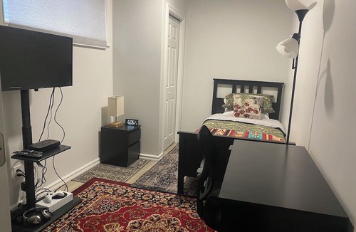 Southeast Edmonton Bed & Breakfast | Blue Kuti B&B