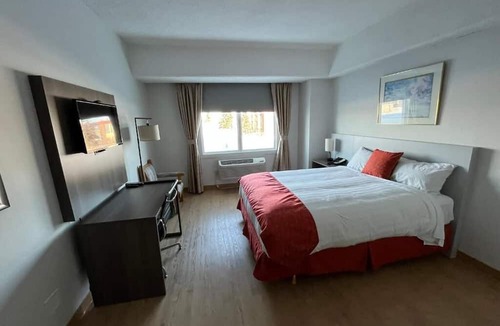 Jasper Place Hotel | THE LODGE INN