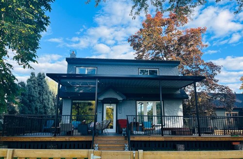 South Central Bed & Breakfast | Hikari-Okanagan Sunshine B&B