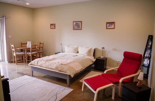 Osoyoos Bed & Breakfast | Baergnaescht Bed & Breakfast