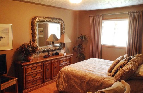 Drumheller Bed & Breakfast | McDougall Lane Bed & Breakfast