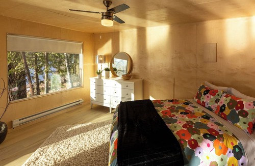 Clearwater Hotel | River's Edge Retreat