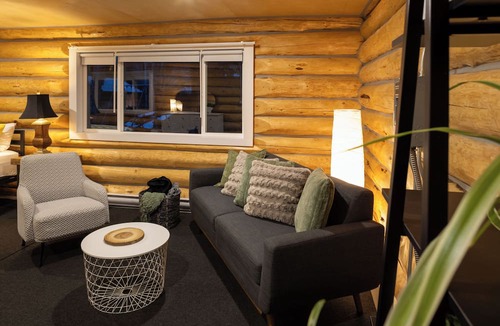 Clearwater Hotel | River's Edge Retreat