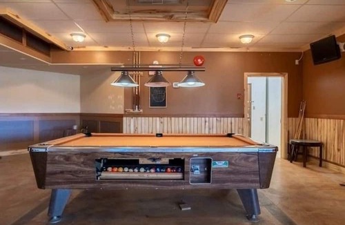 Logan Lake Hotel | Hotel Viewmont Residency Ltd.