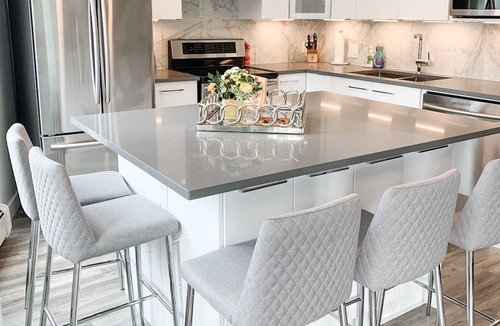 Crosstown Apartment | Paradise City - Skyline Hot Tub