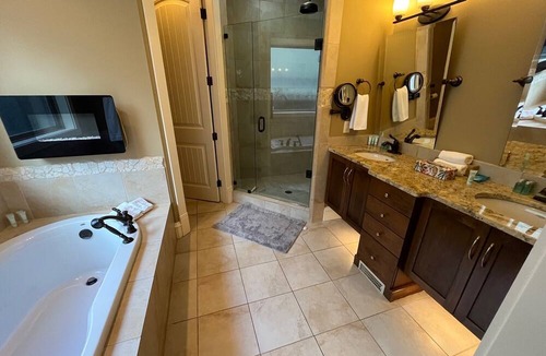Black Mountain House | Beautiful House perfect for multi-family vacationers. Pool/Hot-Tub!