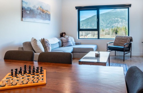 Revelstoke Condo | Mountainside Revival Revelstoke Vacations