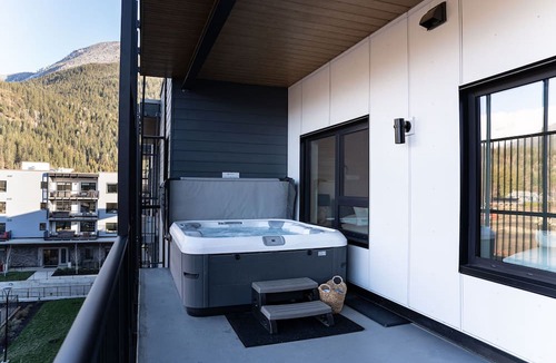 Revelstoke Condo | Mountainside Revival Revelstoke Vacations