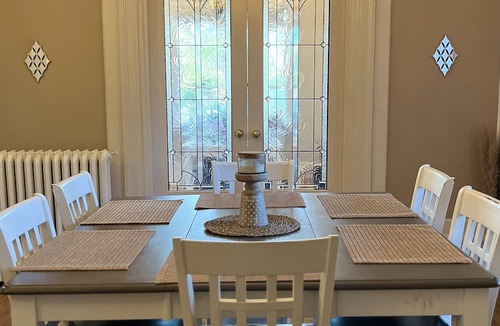 South Central Bed & Breakfast | Stirling House Bed & Breakfast