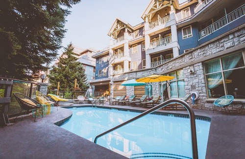 Village North Hotel | Summit Lodge Boutique Hotel