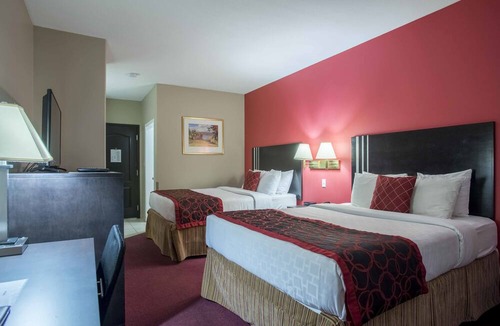 100 Mile House Hotel | Ramada by Wyndham 100 Mile House