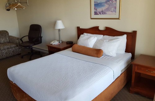 South Lethbridge Hotel | Knights Inn Lethbridge