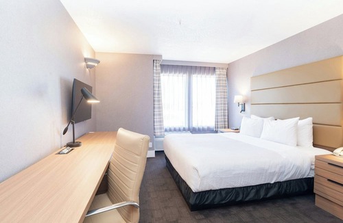 Burnside Hotel | Sandman Hotel Victoria