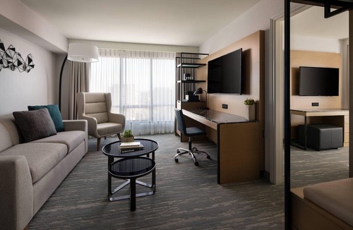 Richmond City Centre Hotel | Vancouver Airport Marriott