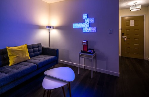 Renfrew-Collingwood Hotel | Cassandra Hotel