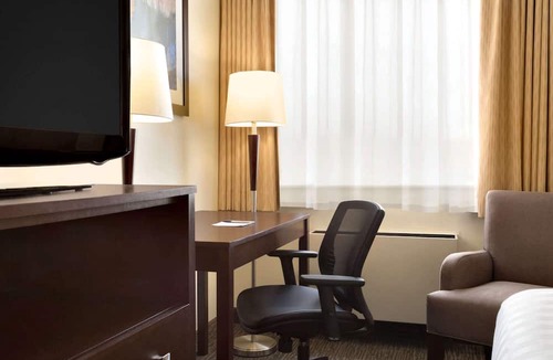 Southside Hotel | Travelodge by Wyndham Edmonton South