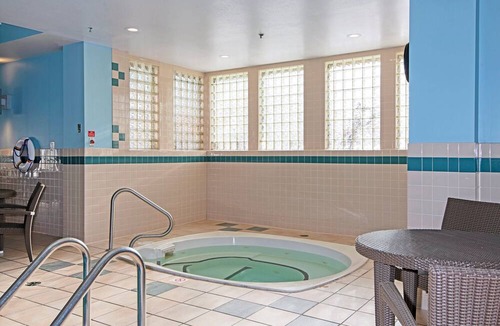 Kamloops Hotel | Holiday Inn Express Kamloops by IHG