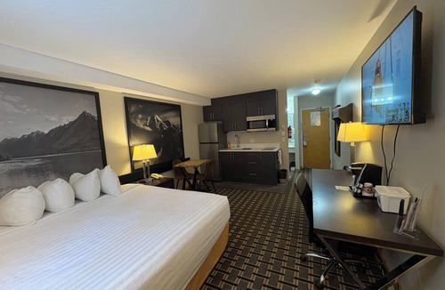 Valemount Hotel | Super 8 by Wyndham Valemount