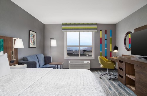 Kamloops Hotel | Hampton Inn by Hilton Kamloops