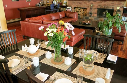 West Kelowna Estates Bed & Breakfast | A View of the Lake Bed & Breakfast