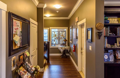 West Abbotsford Hotel | Brookside Inn Boutique Hotel