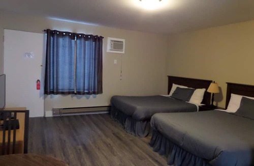 Trail Hotel | Ray Lyn Motel
