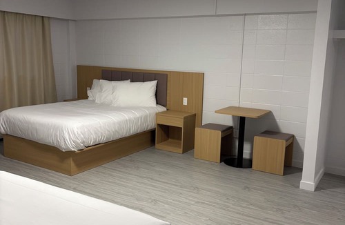 Jasper Place Hotel | Rundle Inn and Suites