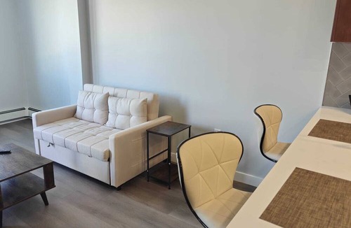Cochrane Apartment | Ocgrow Reserve