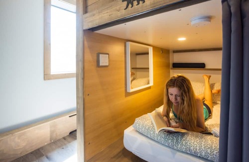 Fernie Hostel | Raging Elk Adventure Lodging