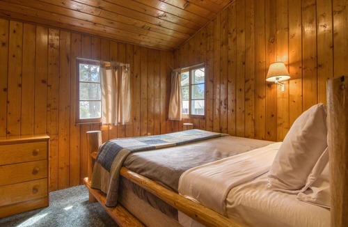 East Kootenay Hotel | Fairmont Creek Property Rentals Timbers Resort