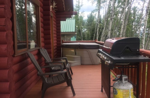 Bridge Lake Bed & Breakfast | Montana Hill Guest Ranch