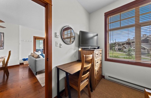 Sun Peaks Condo | Outdoor Adventure at Sun Peaks 33 - True Ski In/Out Access