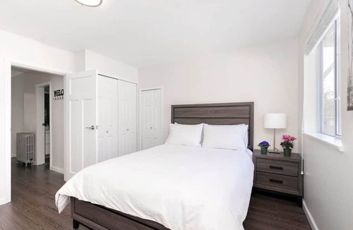 Kitsilano Apartment | Newly Reno`d 2 bdrm Kitsilano Centrally Located
