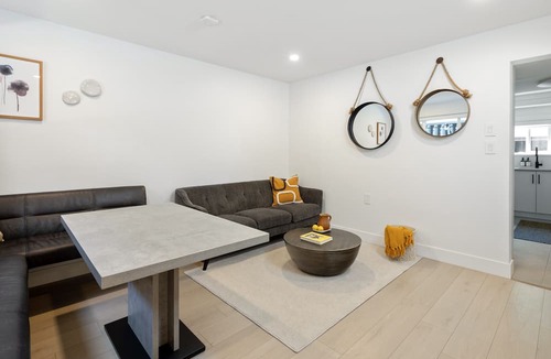 Burnaby House | Modern, Bright, Clean 2 Bedroom Suite - Great Location!