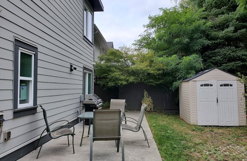 Sardis House | Spacious Ground floor Independent unit. Self checking, 750 sf.