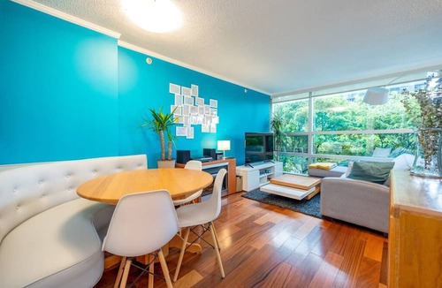 Downtown Vancouver Condo | Sunny Downtown Treehouse, Stroll to English Bay