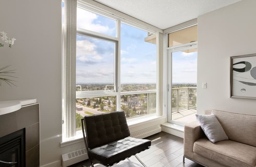 Rosscarrock Condo | Newly Furnished 2BD, 2BA Condo with Pool and Stunning View!